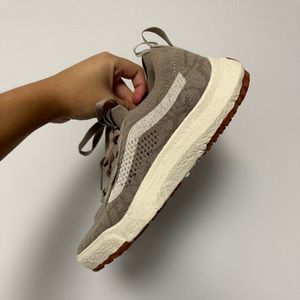 Women’s Vans Ultrarange VR3 shoe